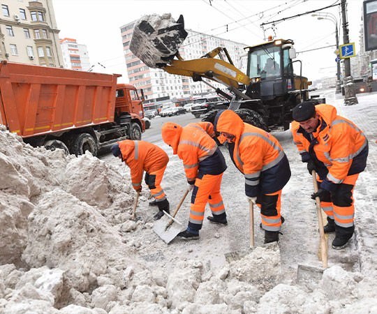 Уборка снега в Королёве и  Московской области